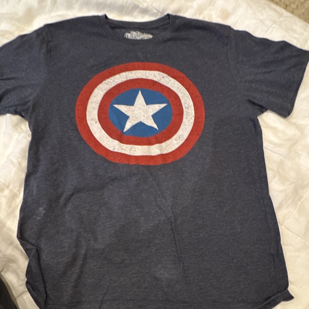 Old Navy Collectabilitee Captain America Shield Graphic T-Shirt Blue Men's LG
